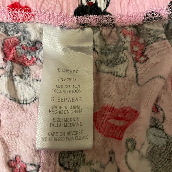 Adorable 💕Disney Minnie and Mickey Mouse women's pj pajama set♥️♥️♥️size M - Picture 3 of 6